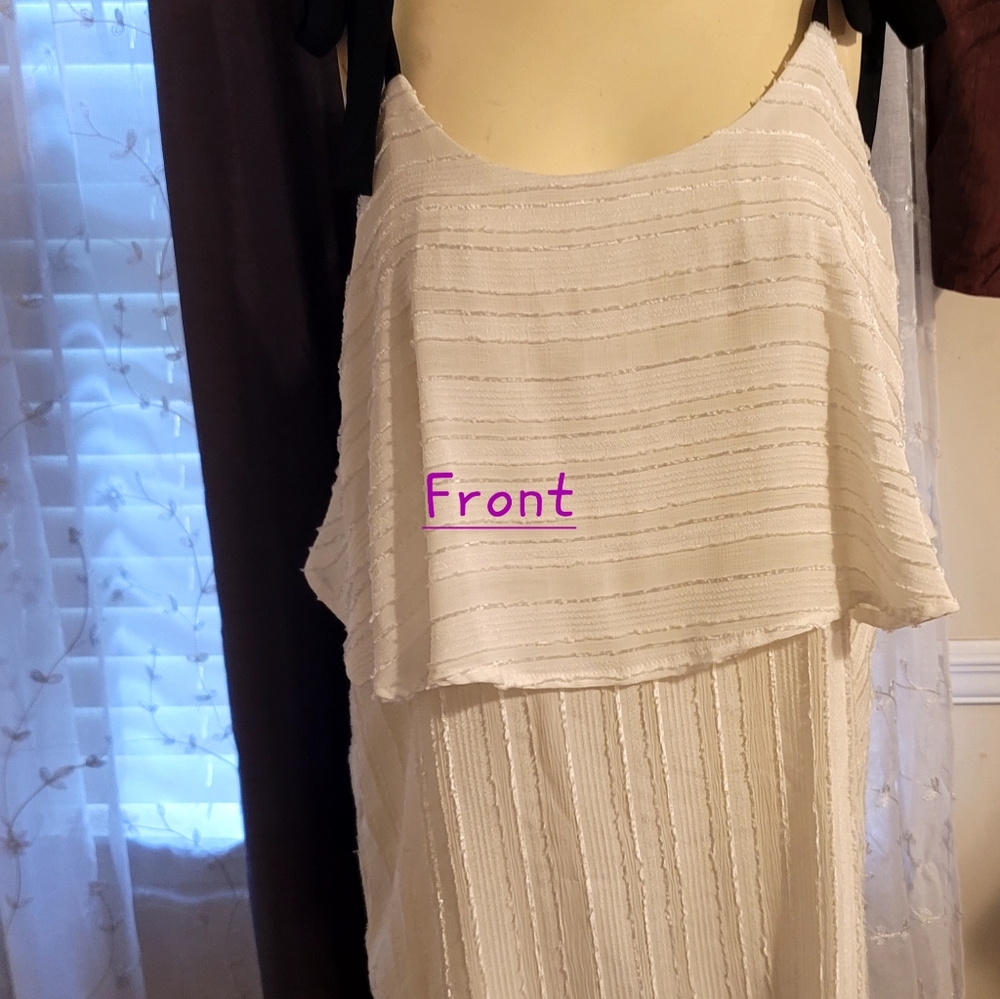 Suzanna Betro bow tie should